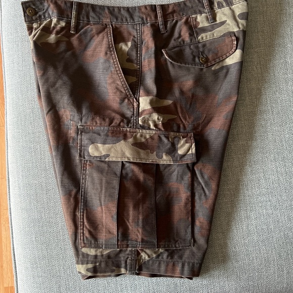 Levi’s Cargo shorts